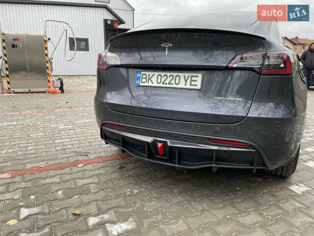 Сірий Тесла Model Y, об'ємом двигуна 0 л та пробігом 118 тис. км за 25900 $, фото 21 на Automoto.ua