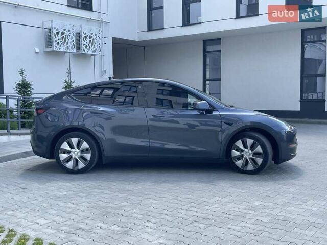 Сірий Тесла Model Y, об'ємом двигуна 0 л та пробігом 31 тис. км за 28800 $, фото 2 на Automoto.ua