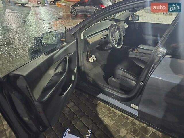 Сірий Тесла Model Y, об'ємом двигуна 0 л та пробігом 60 тис. км за 29900 $, фото 11 на Automoto.ua