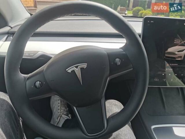 Серый Тесла Model Y, объемом двигателя 0 л и пробегом 4 тыс. км за 29999 $, фото 17 на Automoto.ua