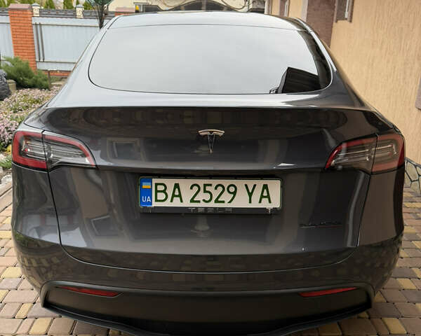 Серый Тесла Model Y, объемом двигателя 0 л и пробегом 156 тыс. км за 24900 $, фото 4 на Automoto.ua