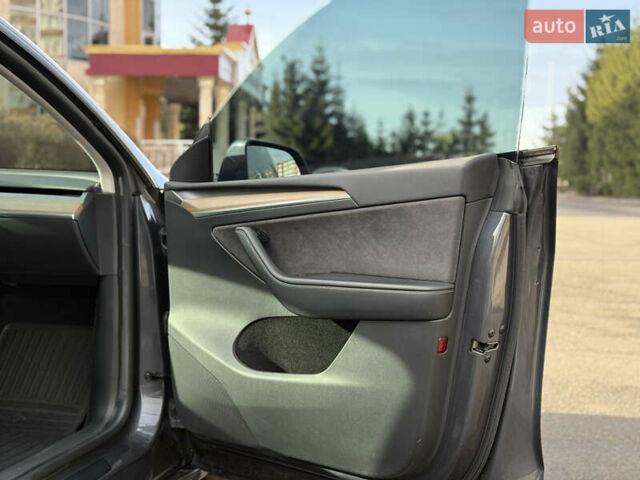 Сірий Тесла Model Y, об'ємом двигуна 0 л та пробігом 67 тис. км за 25000 $, фото 41 на Automoto.ua