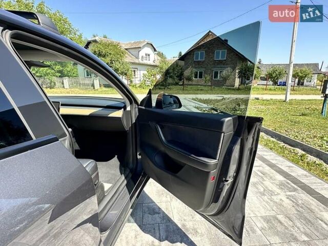 Серый Тесла Model Y, объемом двигателя 0 л и пробегом 39 тыс. км за 26800 $, фото 10 на Automoto.ua