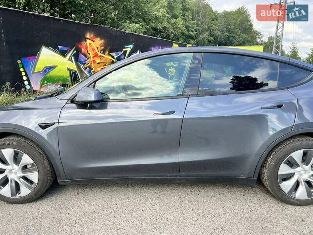 Серый Тесла Model Y, объемом двигателя 0 л и пробегом 21 тыс. км за 29800 $, фото 4 на Automoto.ua