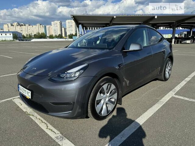 Серый Тесла Model Y, объемом двигателя 0 л и пробегом 15 тыс. км за 33500 $, фото 2 на Automoto.ua