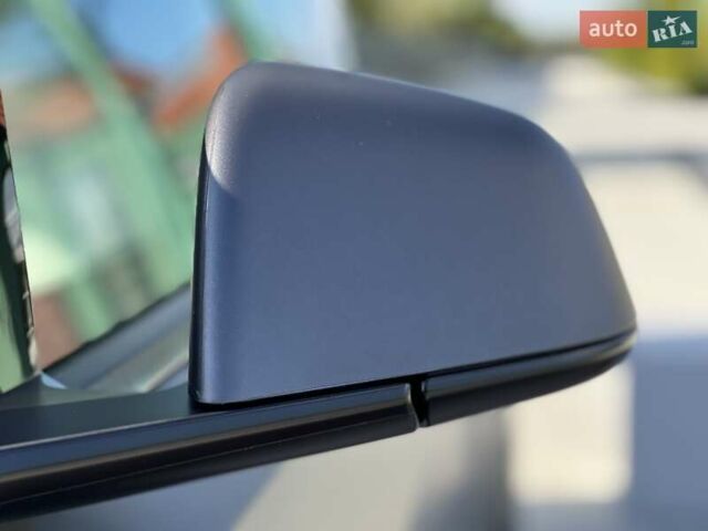 Серый Тесла Model Y, объемом двигателя 0 л и пробегом 25 тыс. км за 27000 $, фото 29 на Automoto.ua