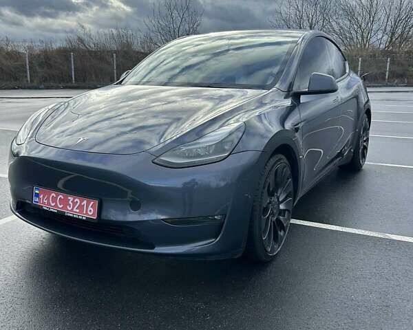 Серый Тесла Model Y, объемом двигателя 0 л и пробегом 47 тыс. км за 26900 $, фото 1 на Automoto.ua