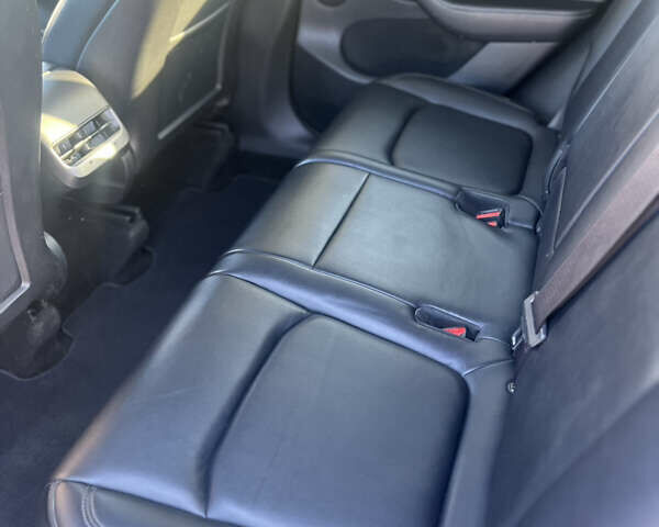 Серый Тесла Model Y, объемом двигателя 0 л и пробегом 50 тыс. км за 31000 $, фото 10 на Automoto.ua