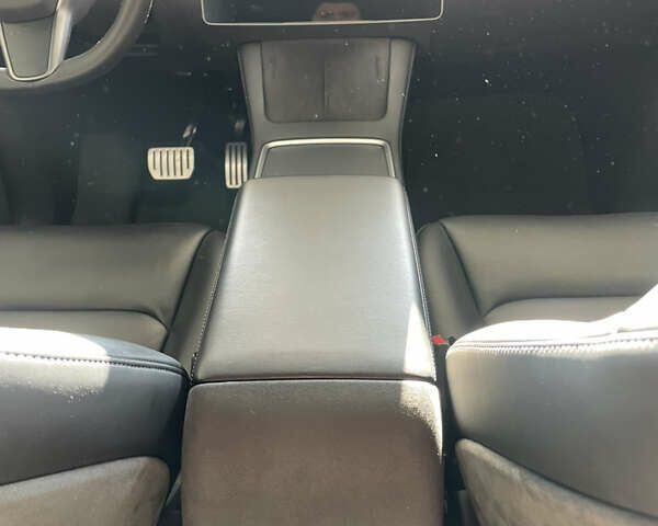 Серый Тесла Model Y, объемом двигателя 0 л и пробегом 78 тыс. км за 30500 $, фото 6 на Automoto.ua
