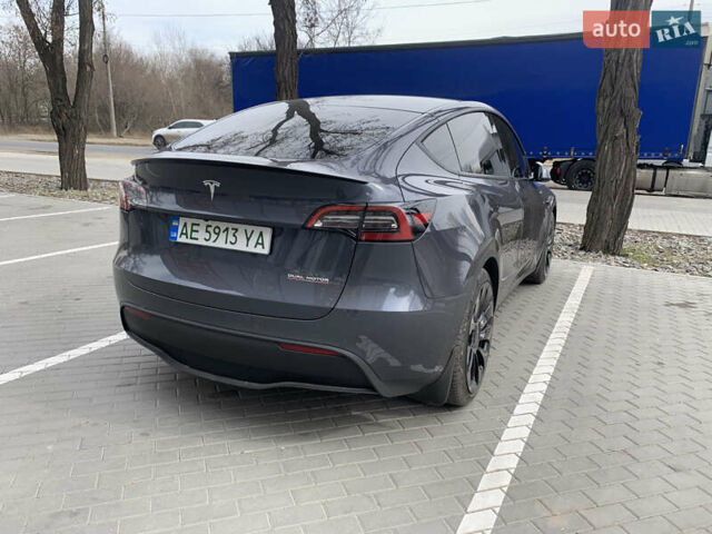 Серый Тесла Model Y, объемом двигателя 0 л и пробегом 29 тыс. км за 32700 $, фото 1 на Automoto.ua