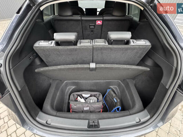 Сірий Тесла Model Y, об'ємом двигуна 0 л та пробігом 46 тис. км за 27500 $, фото 21 на Automoto.ua