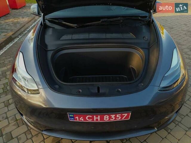 Тесла Model Y 2022 у Києві на Automoto.ua Сірий Тесла Model Y, об'ємом двигуна 0 л та пробігом 95 тис. км за 22700 $, фото 7 на Automoto.ua