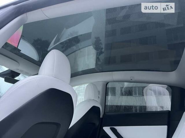 Серый Тесла Model Y, объемом двигателя 0 л и пробегом 19 тыс. км за 29999 $, фото 67 на Automoto.ua