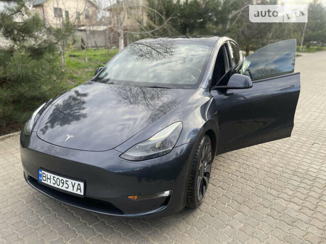 Серый Тесла Model Y, объемом двигателя 0 л и пробегом 25 тыс. км за 36700 $, фото 3 на Automoto.ua