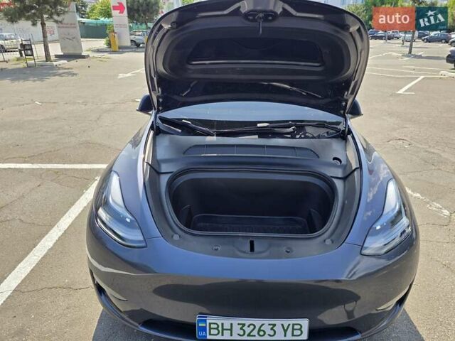 Серый Тесла Model Y, объемом двигателя 0 л и пробегом 34 тыс. км за 27500 $, фото 38 на Automoto.ua