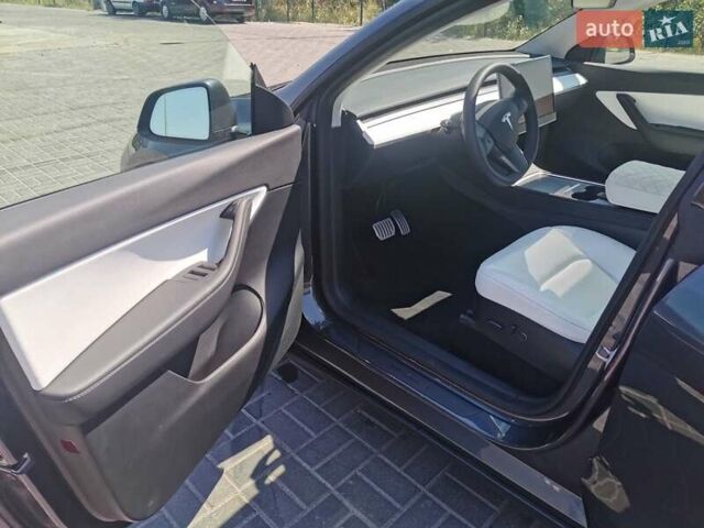 Серый Тесла Model Y, объемом двигателя 0 л и пробегом 3 тыс. км за 45500 $, фото 10 на Automoto.ua