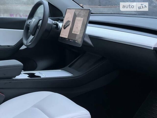 Серый Тесла Model Y, объемом двигателя 0 л и пробегом 19 тыс. км за 29999 $, фото 63 на Automoto.ua
