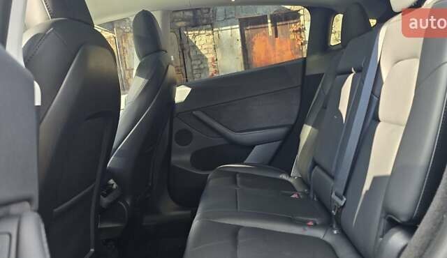 Сірий Тесла Model Y, об'ємом двигуна 0 л та пробігом 67 тис. км за 26000 $, фото 20 на Automoto.ua