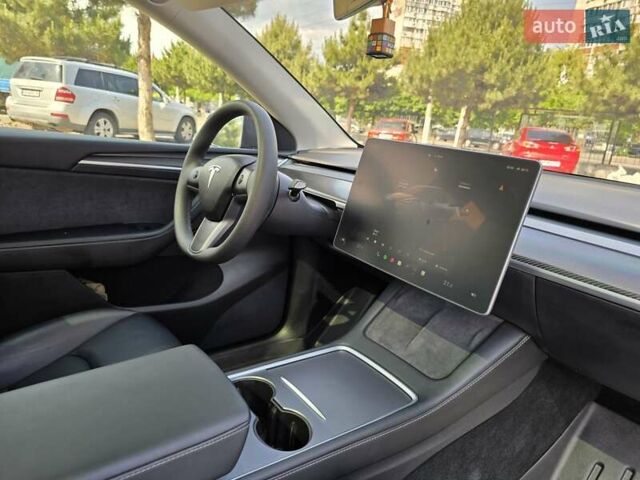 Серый Тесла Model Y, объемом двигателя 0 л и пробегом 34 тыс. км за 27500 $, фото 19 на Automoto.ua