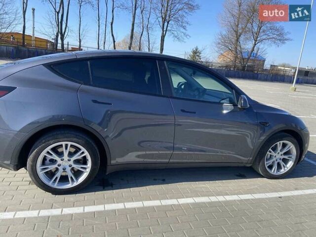 Серый Тесла Model Y, объемом двигателя 0 л и пробегом 32 тыс. км за 27500 $, фото 39 на Automoto.ua