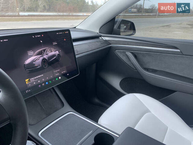 Серый Тесла Model Y, объемом двигателя 0 л и пробегом 29 тыс. км за 32700 $, фото 48 на Automoto.ua