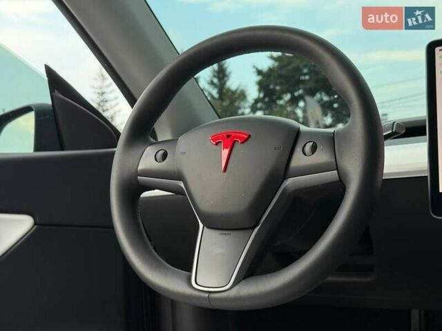 Серый Тесла Model Y, объемом двигателя 0 л и пробегом 85 тыс. км за 23900 $, фото 49 на Automoto.ua