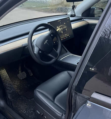 Серый Тесла Model Y, объемом двигателя 0 л и пробегом 48 тыс. км за 29000 $, фото 14 на Automoto.ua