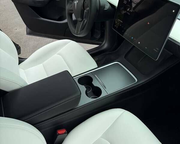 Сірий Тесла Model Y, об'ємом двигуна 0 л та пробігом 165 тис. км за 25000 $, фото 13 на Automoto.ua