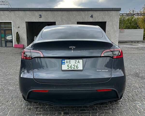 Серый Тесла Model Y, объемом двигателя 0 л и пробегом 65 тыс. км за 21000 $, фото 1 на Automoto.ua