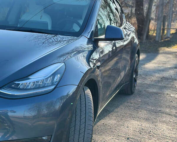 Тесла Model Y 2022 в Луцке на Automoto.ua Серый Тесла Model Y, объемом двигателя 0 л и пробегом 74 тыс. км за 23000 $, фото 5 на Automoto.ua