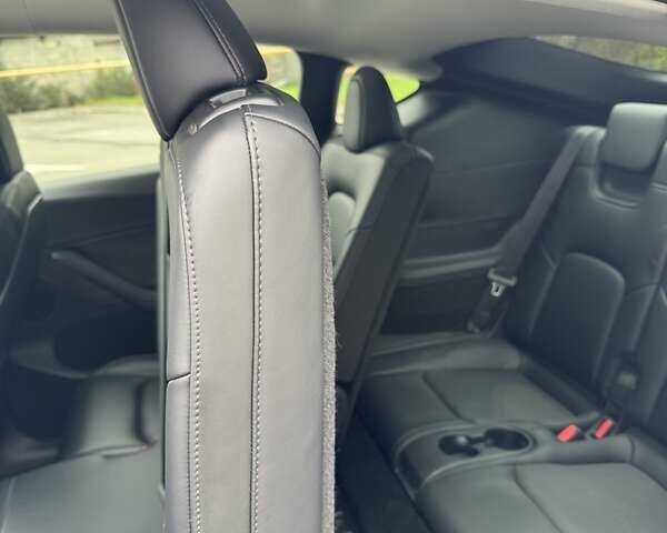 Серый Тесла Model Y, объемом двигателя 0 л и пробегом 61 тыс. км за 25500 $, фото 14 на Automoto.ua