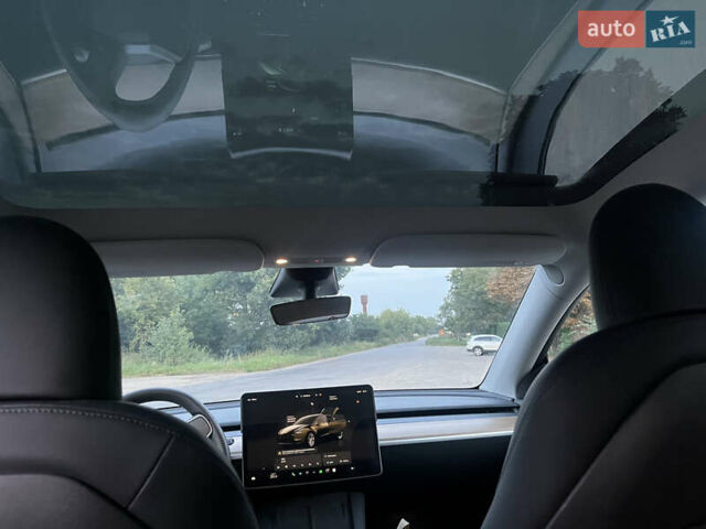 Серый Тесла Model Y, объемом двигателя 0 л и пробегом 30 тыс. км за 25000 $, фото 15 на Automoto.ua