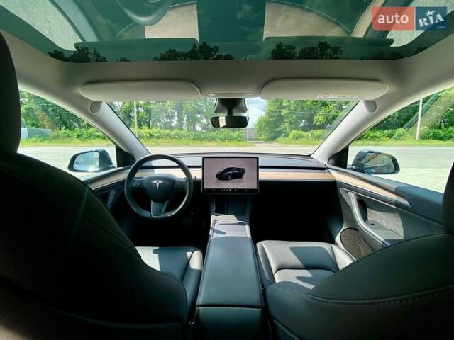 Серый Тесла Model Y, объемом двигателя 0 л и пробегом 20 тыс. км за 33990 $, фото 33 на Automoto.ua