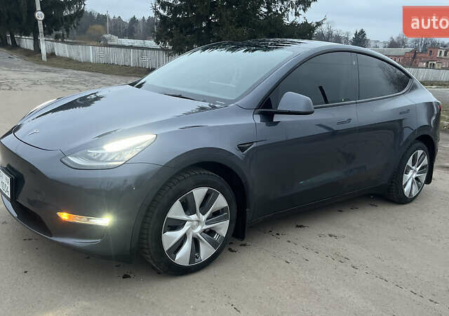 Серый Тесла Model Y, объемом двигателя 0 л и пробегом 48 тыс. км за 29000 $, фото 4 на Automoto.ua