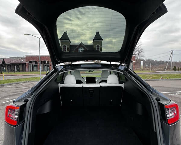 Серый Тесла Model Y, объемом двигателя 0 л и пробегом 26 тыс. км за 28900 $, фото 54 на Automoto.ua