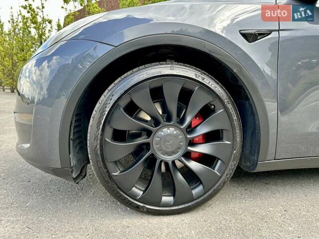 Серый Тесла Model Y, объемом двигателя 0 л и пробегом 56 тыс. км за 28500 $, фото 24 на Automoto.ua
