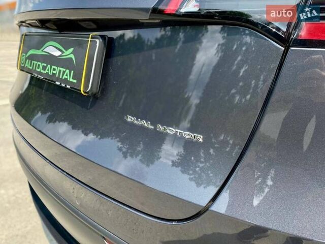 Серый Тесла Model Y, объемом двигателя 0 л и пробегом 20 тыс. км за 33990 $, фото 12 на Automoto.ua