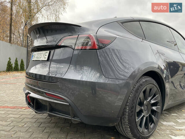 Сірий Тесла Model Y, об'ємом двигуна 0 л та пробігом 118 тис. км за 25900 $, фото 16 на Automoto.ua