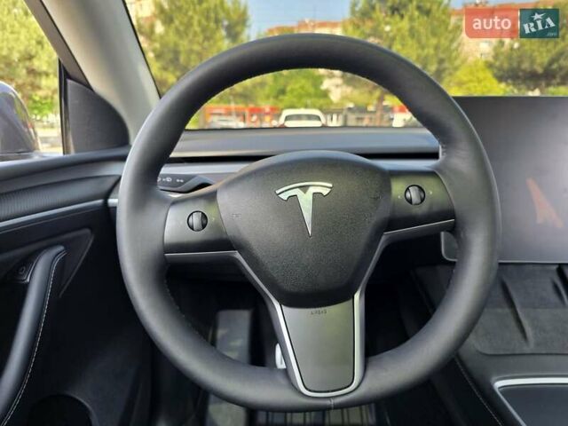 Серый Тесла Model Y, объемом двигателя 0 л и пробегом 34 тыс. км за 27500 $, фото 23 на Automoto.ua