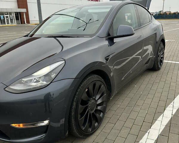 Серый Тесла Model Y, объемом двигателя 0 л и пробегом 58 тыс. км за 28500 $, фото 3 на Automoto.ua