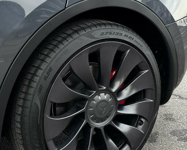Серый Тесла Model Y, объемом двигателя 0 л и пробегом 26 тыс. км за 28900 $, фото 22 на Automoto.ua