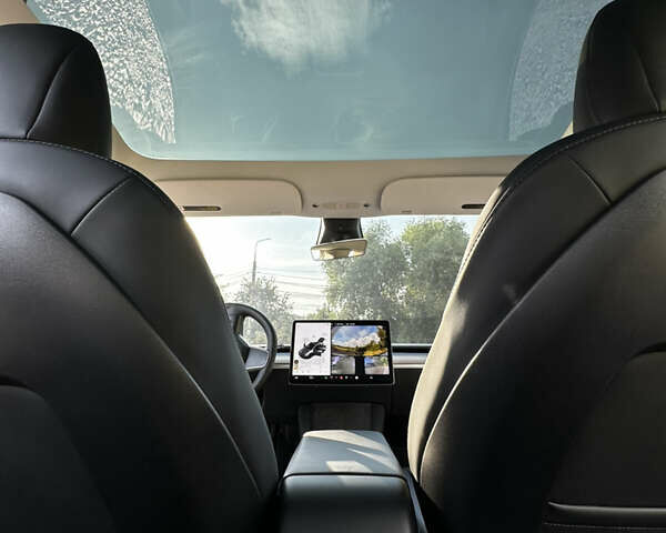 Серый Тесла Model Y, объемом двигателя 0 л и пробегом 41 тыс. км за 30000 $, фото 22 на Automoto.ua