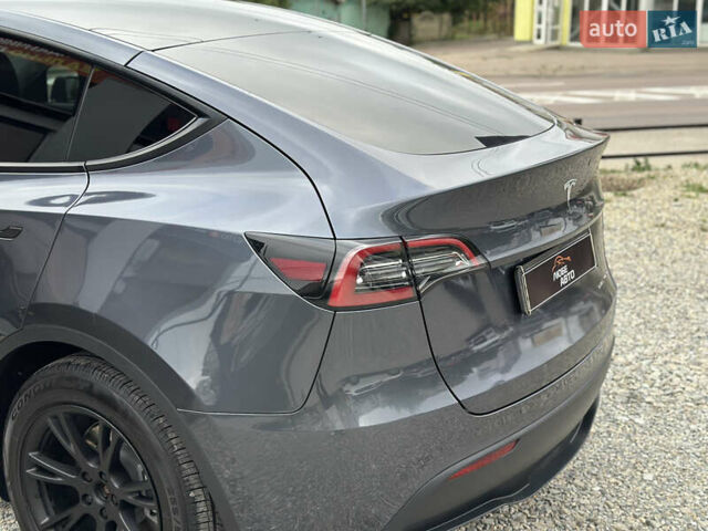 Серый Тесла Model Y, объемом двигателя 0 л и пробегом 37 тыс. км за 25000 $, фото 9 на Automoto.ua