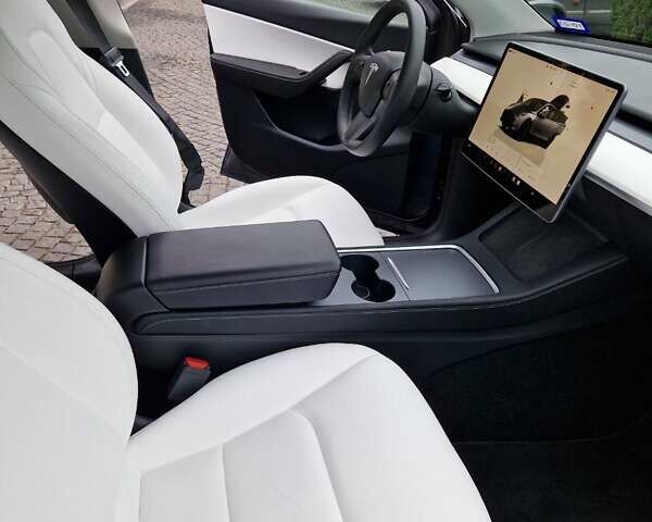 Серый Тесла Model Y, объемом двигателя 0 л и пробегом 38 тыс. км за 35000 $, фото 21 на Automoto.ua