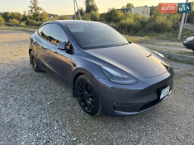 Серый Тесла Model Y, объемом двигателя 0 л и пробегом 112 тыс. км за 27700 $, фото 8 на Automoto.ua