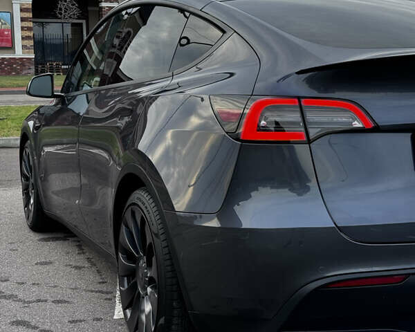 Серый Тесла Model Y, объемом двигателя 0 л и пробегом 26 тыс. км за 28900 $, фото 7 на Automoto.ua