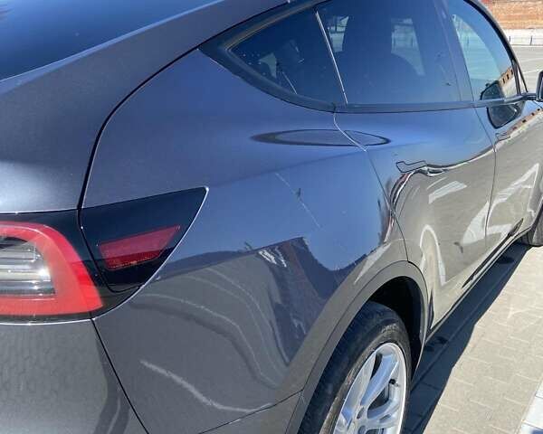 Серый Тесла Model Y, объемом двигателя 0 л и пробегом 32 тыс. км за 27500 $, фото 36 на Automoto.ua