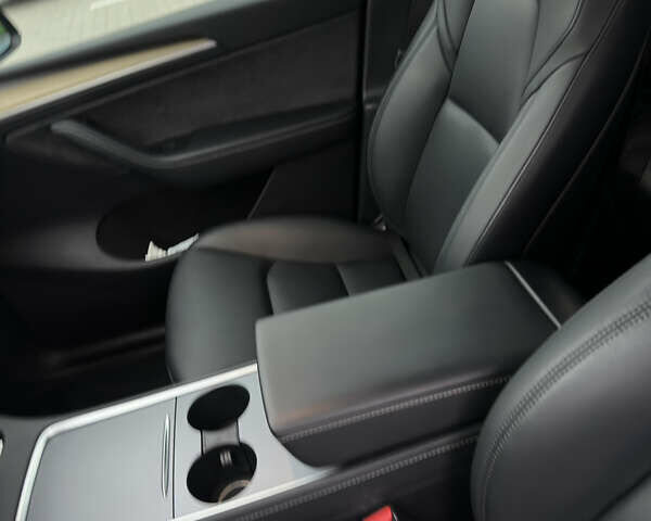 Серый Тесла Model Y, объемом двигателя 0 л и пробегом 41 тыс. км за 29300 $, фото 12 на Automoto.ua