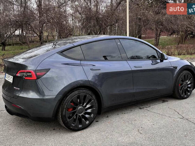 Серый Тесла Model Y, объемом двигателя 0 л и пробегом 82 тыс. км за 26500 $, фото 3 на Automoto.ua