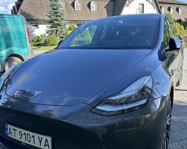 Серый Тесла Model Y, объемом двигателя 0 л и пробегом 60 тыс. км за 28999 $, фото 22 на Automoto.ua